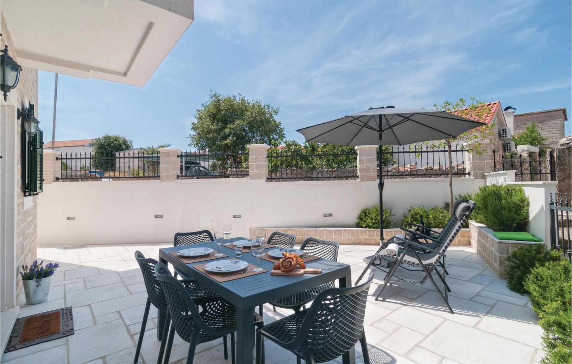 Stunning Home In Primosten With Kitchen Dış mekan fotoğraf