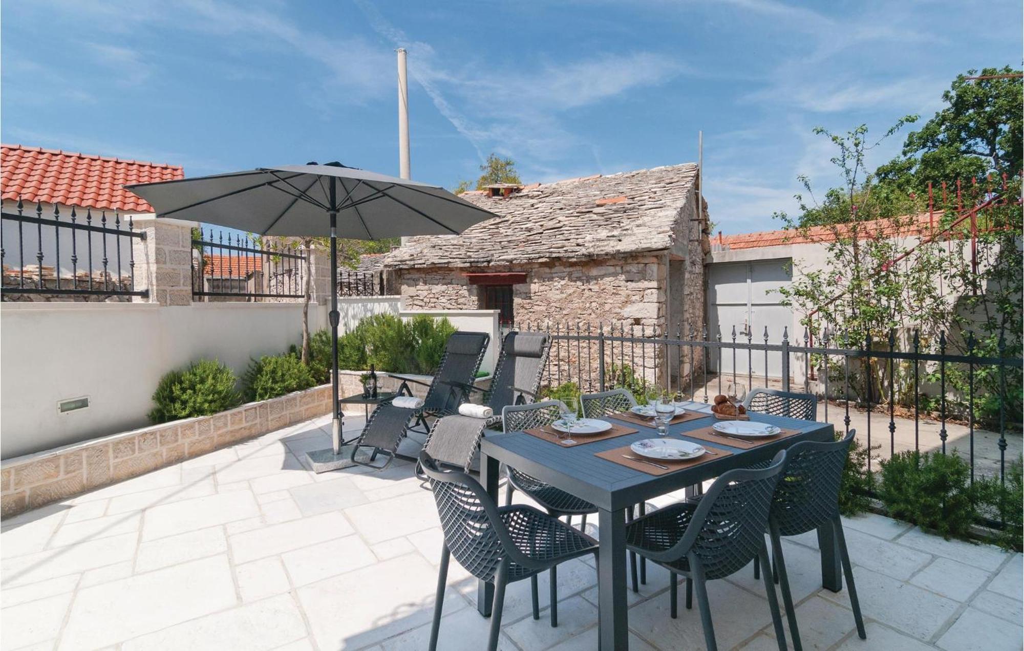 Stunning Home In Primosten With Kitchen Dış mekan fotoğraf