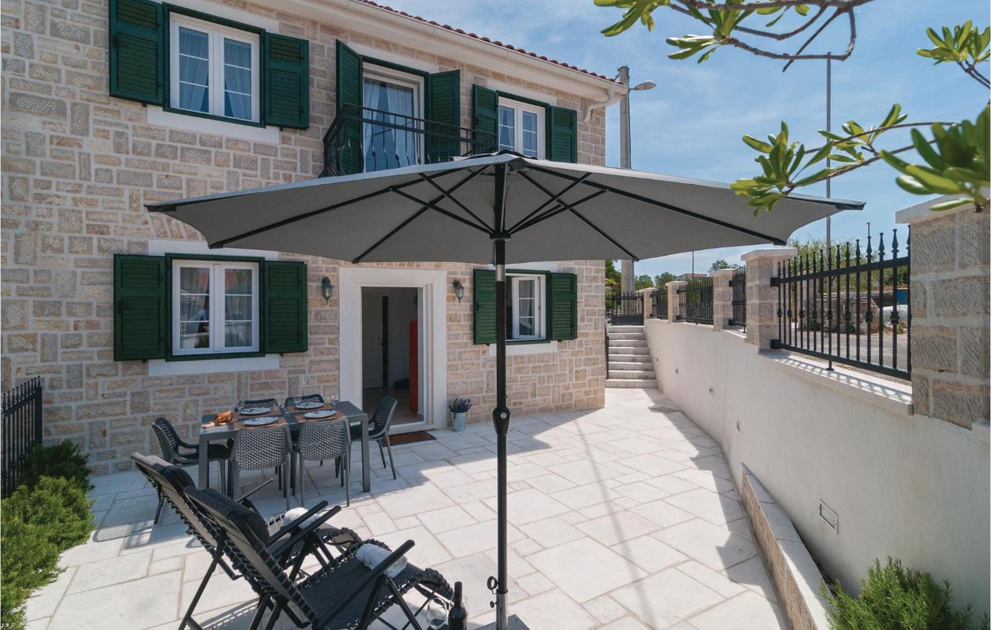 Stunning Home In Primosten With Kitchen Dış mekan fotoğraf